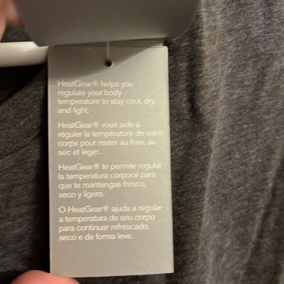NWT UNDER ARMOUR HEATGEAR SHIRT 🔥🔥🔥🔥 - Picture 10 of 11